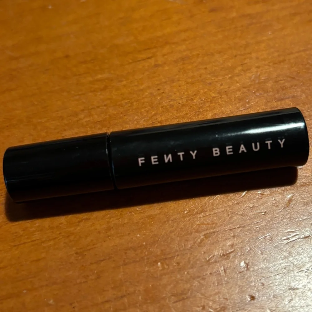 Fenty Beauty Hella Thicc Volumizing Mascara